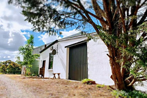 Springhill Winery - Goulburn Accommodation 0