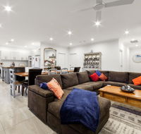 StayCentral - Rosanna Luxurious Mansion - Goulburn Accommodation