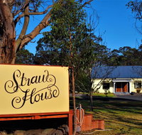 Straw House B and B - Goulburn Accommodation
