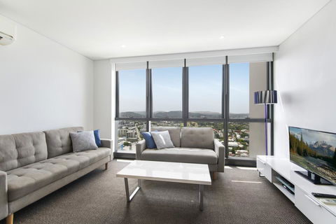 Stunning Views On The 41st Floor - Goulburn Accommodation 0
