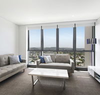 Stunning Views on the 41st Floor - Goulburn Accommodation