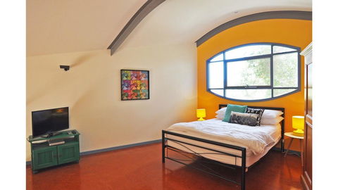 SURF SOUNDS - Goulburn Accommodation 1