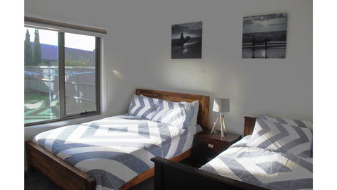 SURFSIDE LAKEVIEWS - FREE WIFI - Goulburn Accommodation 2