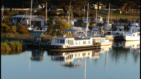 Swamp Fox Luxury 2BR Dutch Barge - Goulburn Accommodation 0
