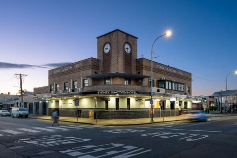 Sydney Junction Hotel - Goulburn Accommodation 0