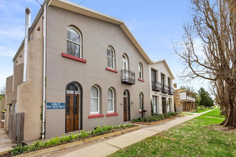 TARALGA TERRACES - Goulburn Accommodation 0