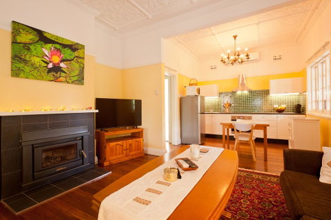 Taree Apartment - Goulburn Accommodation 0
