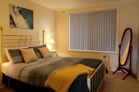 Sails On Port Sorell Boutique Apartments - Goulburn Accommodation 5