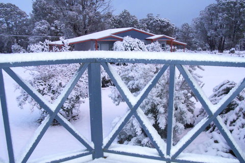 Highland Cabins And Cottages At Bronte Park - Goulburn Accommodation 11