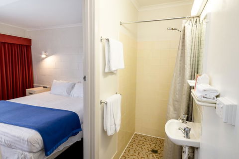 Edgewater Hotel - Goulburn Accommodation 5