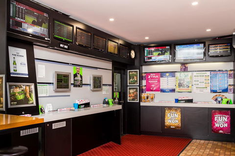 Edgewater Hotel - Goulburn Accommodation 4