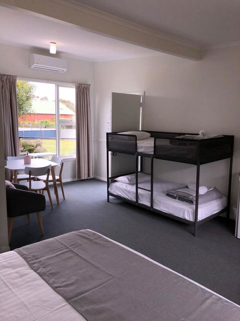 Orford Blue Waters Hotel - Goulburn Accommodation 28