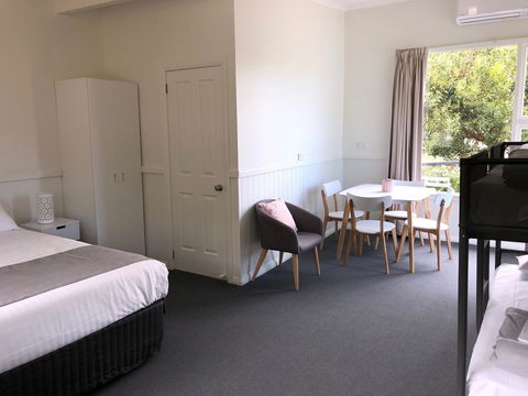 Orford Blue Waters Hotel - Goulburn Accommodation 27