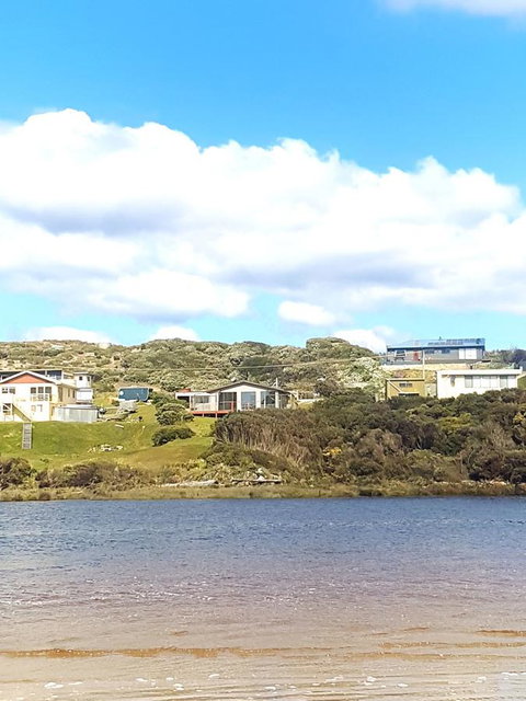 Ocean View Cottage - Goulburn Accommodation 6