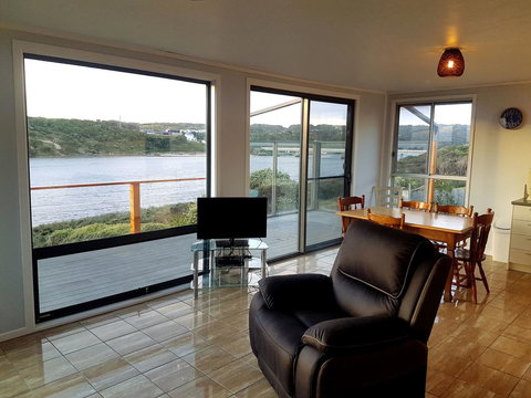 Ocean View Cottage - Goulburn Accommodation 11