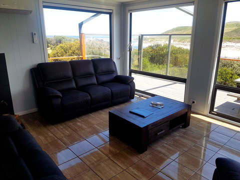 Ocean View Cottage - Goulburn Accommodation 1