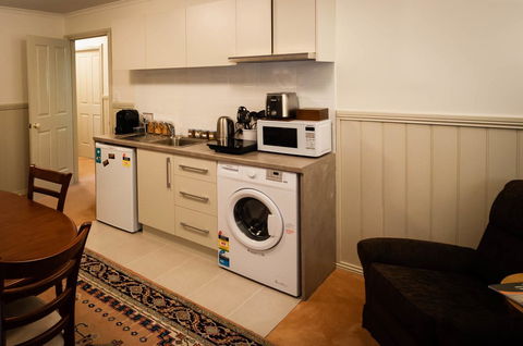 Maria Views Bed & Breakfast - Goulburn Accommodation 24