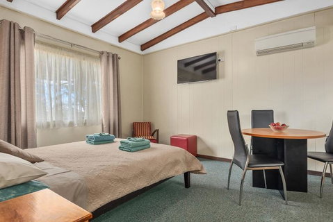 Green Views - Goulburn Accommodation 0