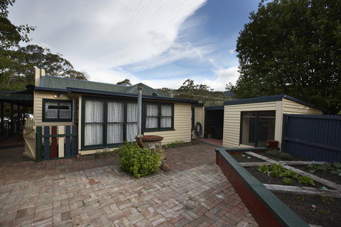Blue Wren Riverside Cottage - Goulburn Accommodation 14