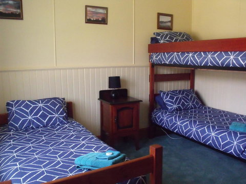 Blue Wren Riverside Cottage - Goulburn Accommodation 1