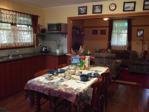Blue Wren Riverside Cottage - Goulburn Accommodation 19