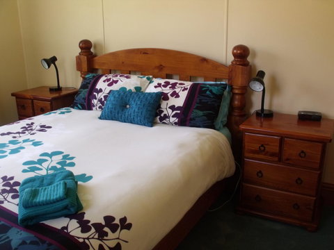 Blue Wren Riverside Cottage - Goulburn Accommodation 22