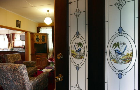 Blue Wren Riverside Cottage - Goulburn Accommodation 15