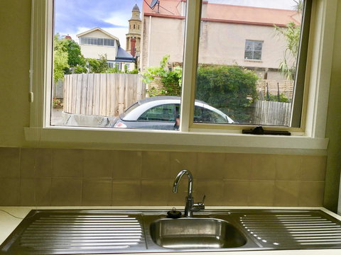 4 At 8 Townhouse Newcastle St - Goulburn Accommodation 14