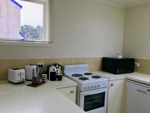 4 At 8 Townhouse Newcastle St - Goulburn Accommodation 4