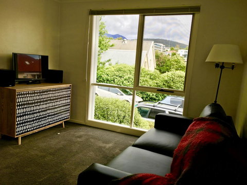 4 At 8 Townhouse Newcastle St - Goulburn Accommodation 7