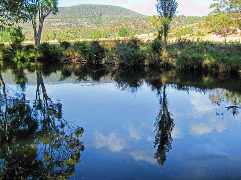 Platypus Playground Riverside Cottage - Goulburn Accommodation 24
