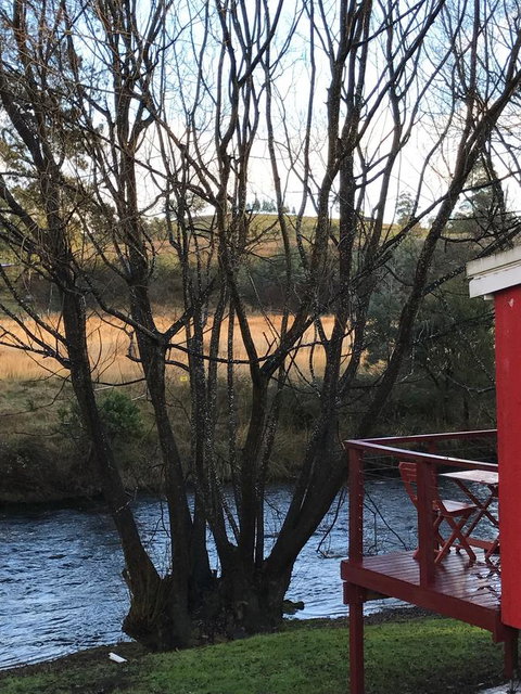 Platypus Playground Riverside Cottage - Goulburn Accommodation 7
