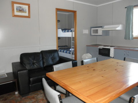 Strahan Beach Tourist Park - Goulburn Accommodation 10