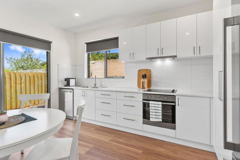 Rosewater Townhouses Dromana - Goulburn Accommodation 8