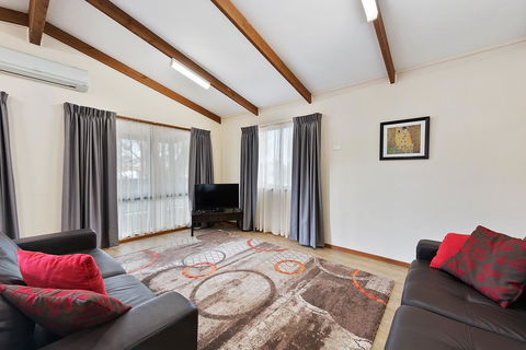 High Country Holiday Park - Goulburn Accommodation 9