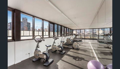 2Bedroom Apartment With Views In Docklands Next To CBD & Marvel Stadium - Goulburn Accommodation 18