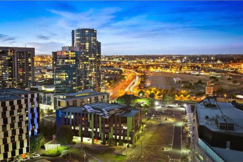 2Bedroom Apartment With Views In Docklands Next To CBD & Marvel Stadium - Goulburn Accommodation 21