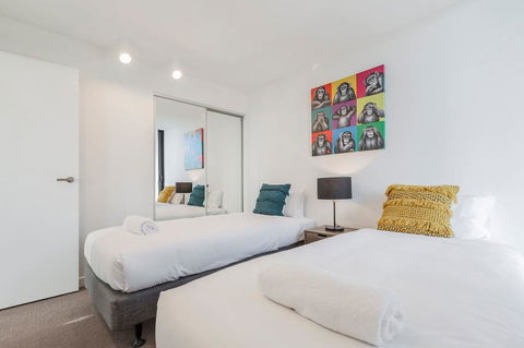 2Bedroom Apartment With Views In Docklands Next To CBD & Marvel Stadium - Goulburn Accommodation 11