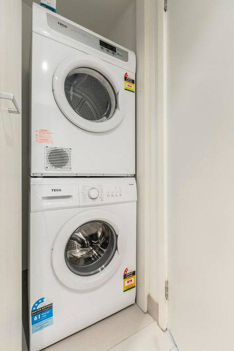2Bedroom Apartment With Views In Docklands Next To CBD & Marvel Stadium - Goulburn Accommodation 7