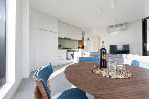 2Bedroom Apartment With Views In Docklands Next To CBD & Marvel Stadium - Goulburn Accommodation 3
