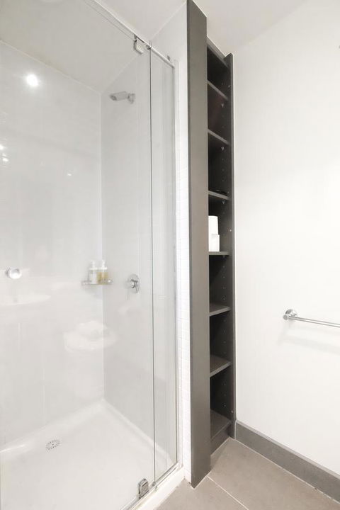 Mono Apartments On Franklin Street - Goulburn Accommodation 10