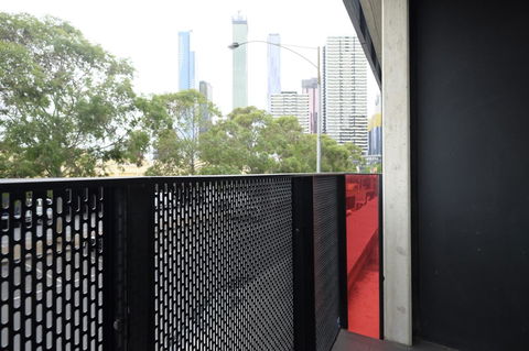 Mono Apartments On Franklin Street - Goulburn Accommodation 4