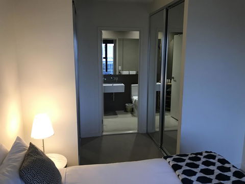 Winston Apartments - Goulburn Accommodation 9