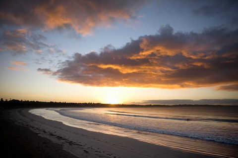 Deep Blue Hotel & Hot Springs - Goulburn Accommodation 24