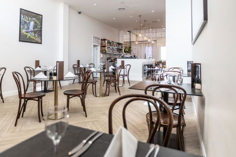 Deep Blue Hotel & Hot Springs - Goulburn Accommodation 5