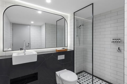 The Savoy Hotel On Little Collins Melbourne - Goulburn Accommodation 17