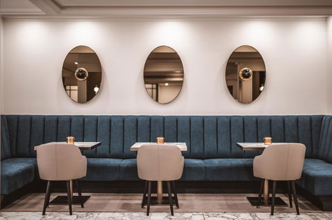 The Savoy Hotel On Little Collins Melbourne - Goulburn Accommodation 4