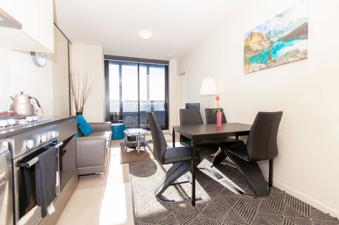 Melbourne SkyHigh Apartments - Goulburn Accommodation 9