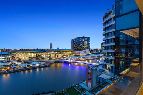 Melbourne Holiday Apartments Flinders Wharf - Goulburn Accommodation 10