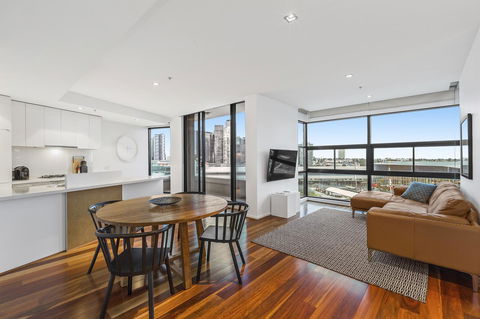 Melbourne Holiday Apartments Flinders Wharf - Goulburn Accommodation 9